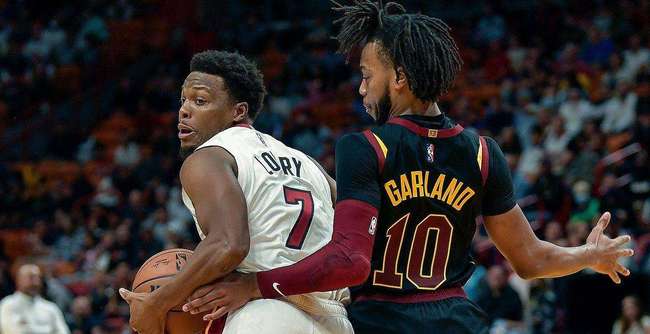 库里10中1仅3分引热议！巴特勒为他鸣不平 乌度卡回应争吵事件